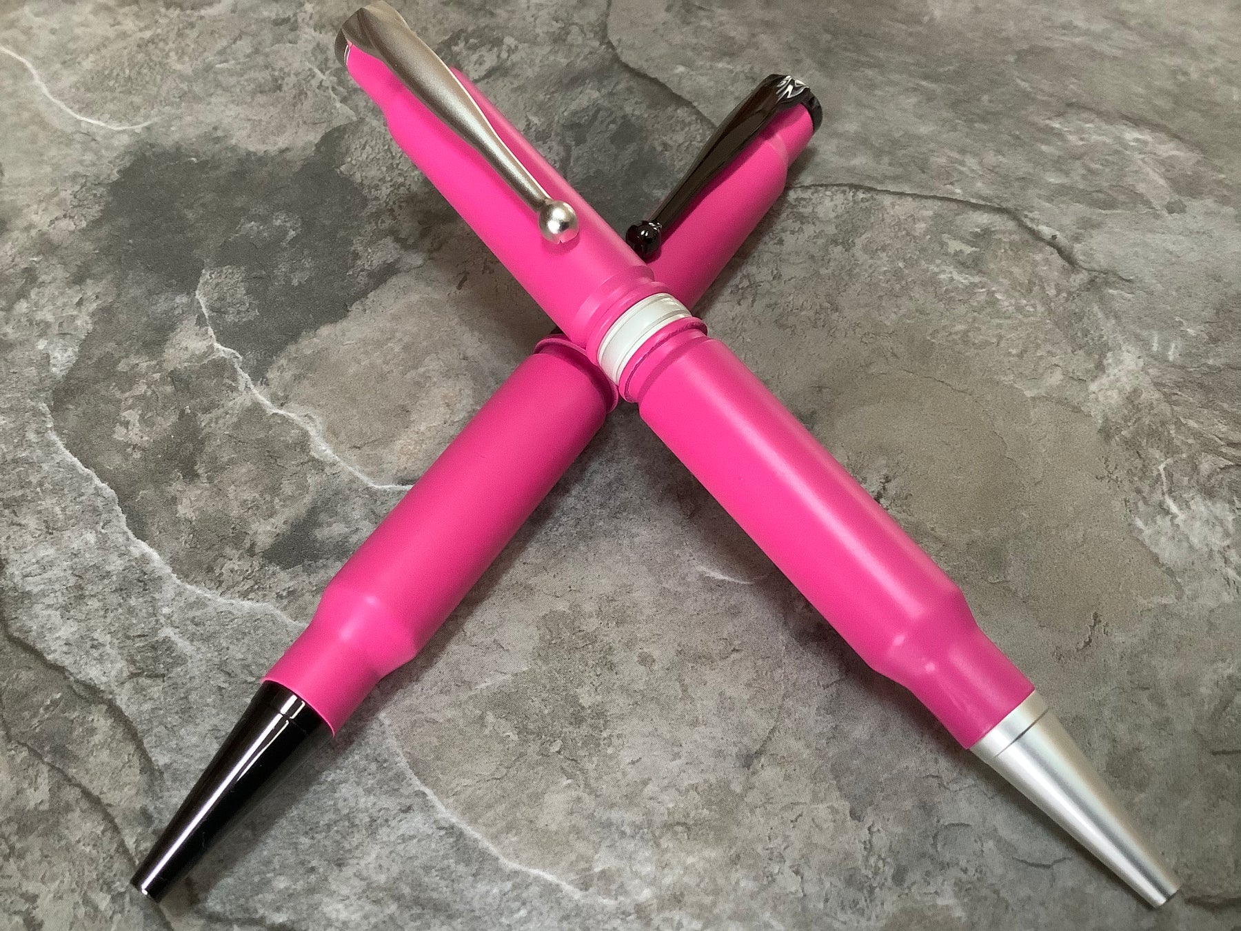 Yeaqee 200 Pcs Breast Cancer Pens Retractable Ballpoint Pink